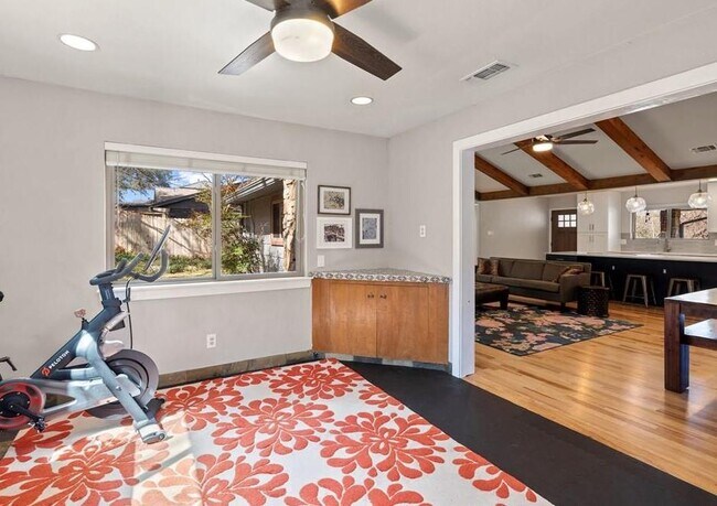 Building Photo - 2301 Barton Hills Dr