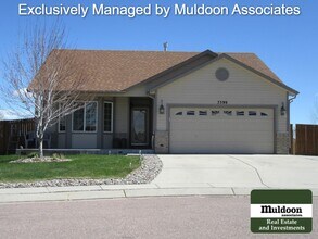Building Photo - Spacious 5-Bedroom Ranch Home on Oversized Cul-de-Sac lot!