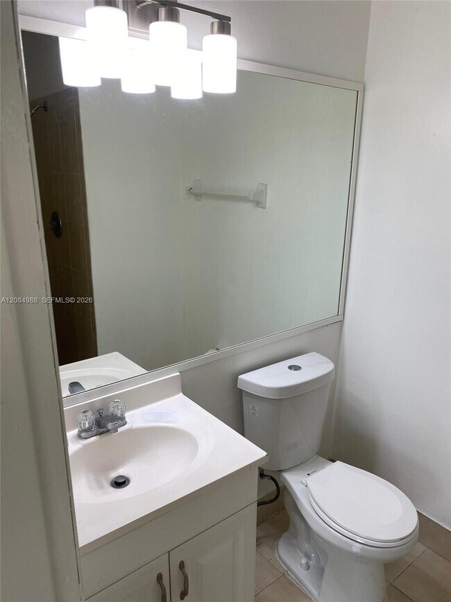 Building Photo - 3016 Coral Ridge Dr