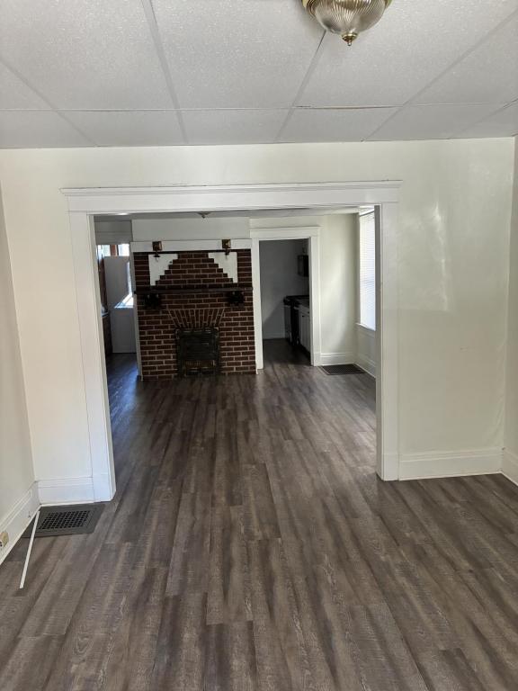 Building Photo - 136 S Spring Ave