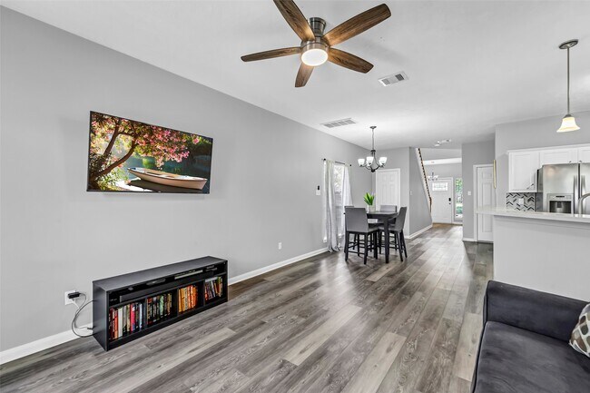 Building Photo - 3925 Lowden St