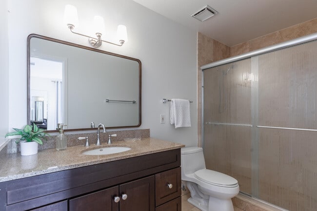 Building Photo - 351 N Hermosa Dr