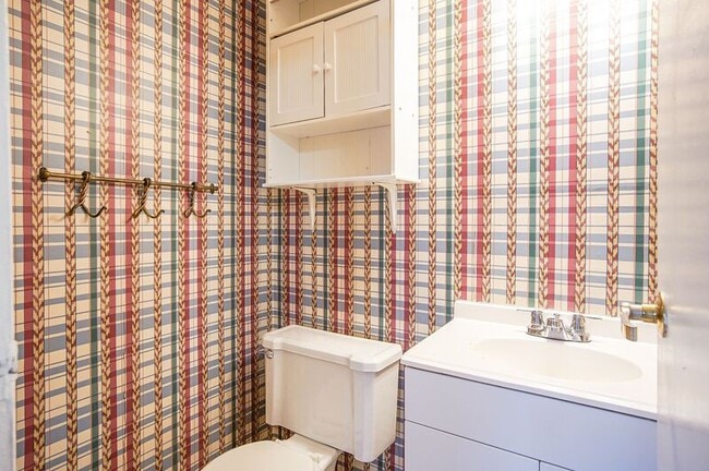 Building Photo - 261 Regency Park Dr