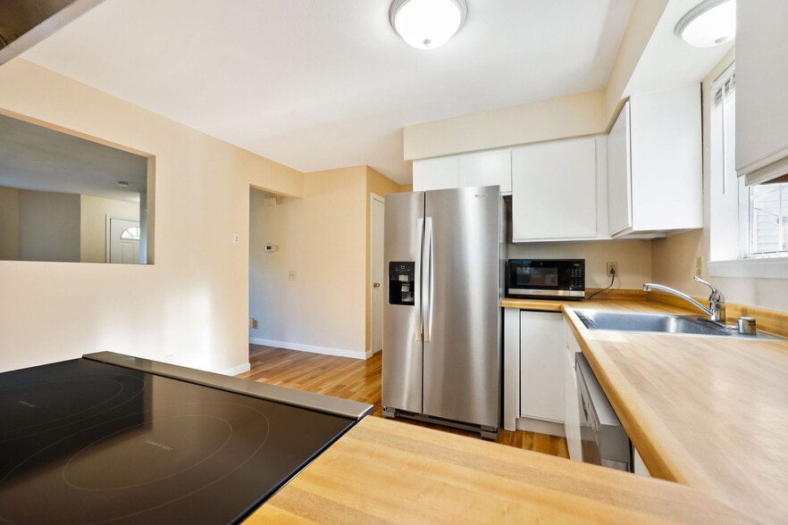 Renovated neighboring unit - 3005 Patty Ln