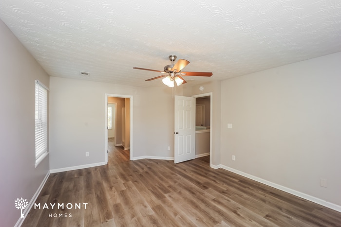 Building Photo - 313 Sarasota Ln