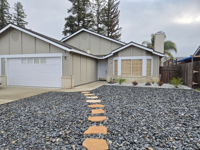 Primary Photo - 3884 Paula Ct