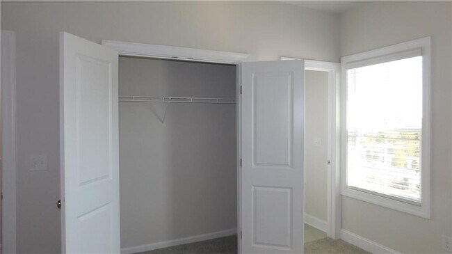 Building Photo - 3612 Knox Pk Overlook