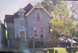 Building Photo - 2206 N Marion St