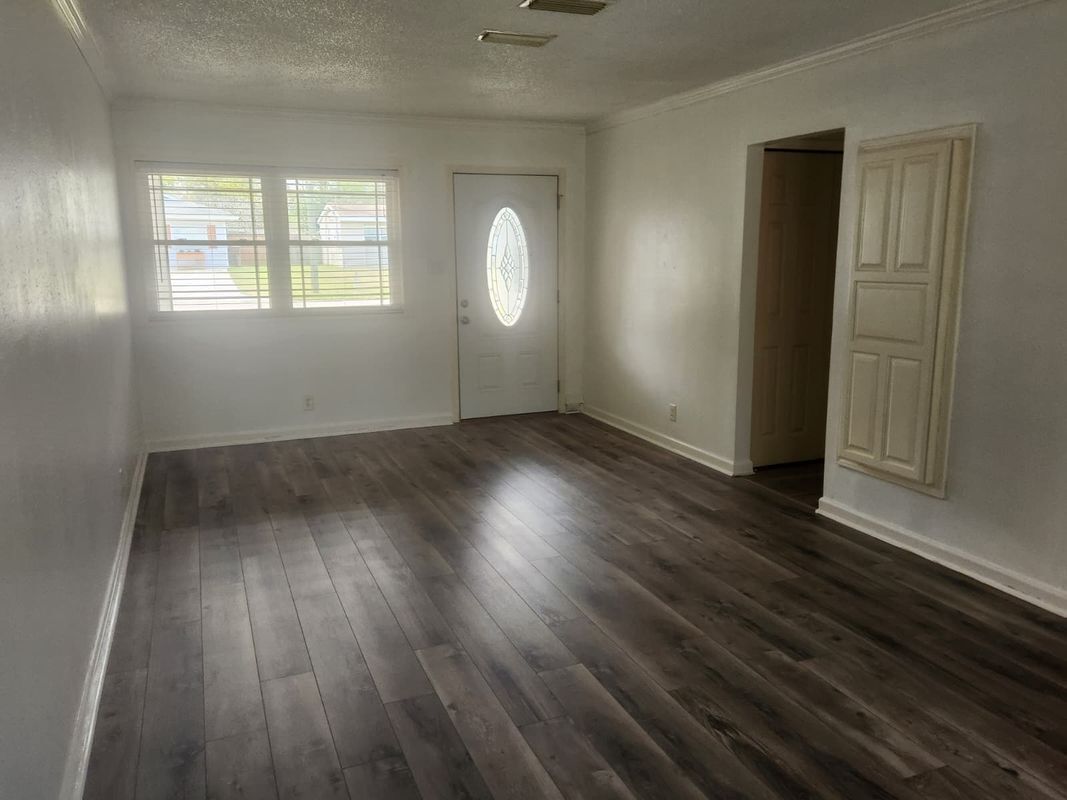 Building Photo - 4156 Palmdale Dr