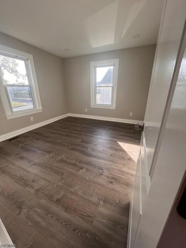 Building Photo - 186 Old Rd