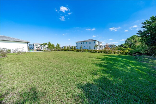Building Photo - 17130 Magnolia Estates Dr