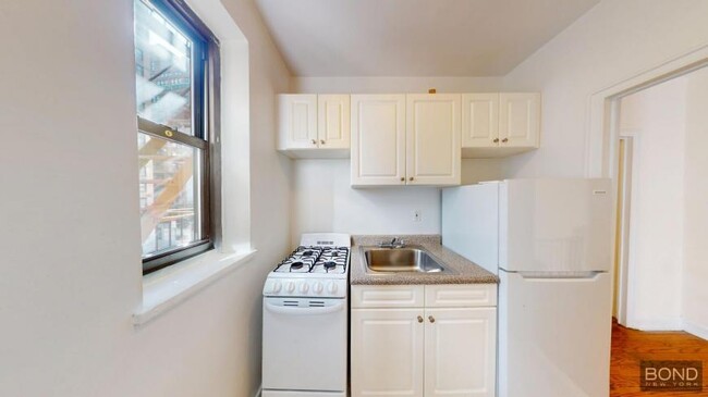 Building Photo - 0 bedroom in NEW YORK NY 10017