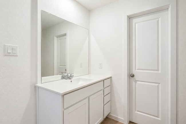 Building Photo - 28727 Texas Plns Dr