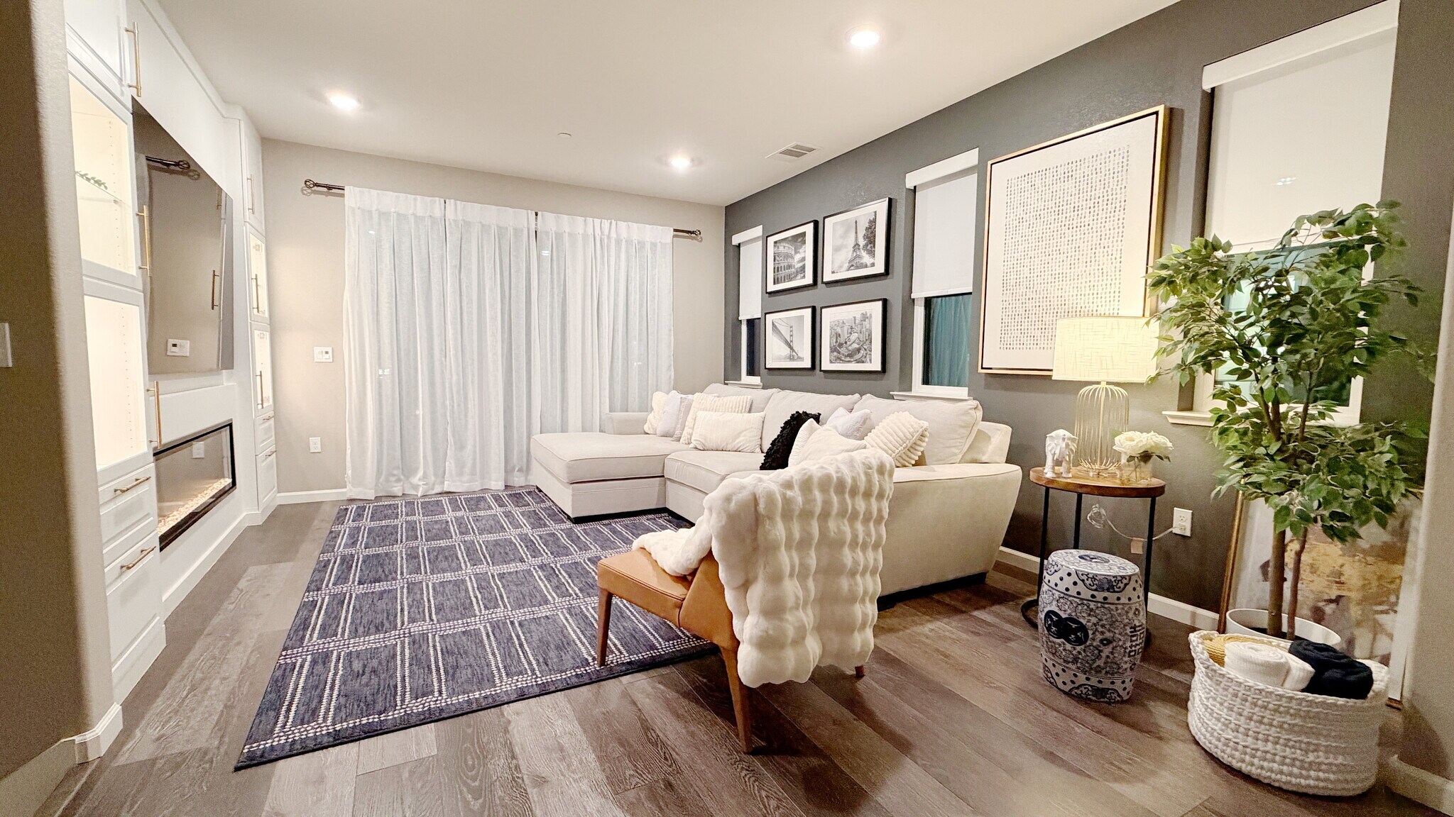 Building Photo - 164 Agustin Narvaez St