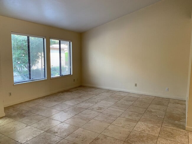 Building Photo - Charming condo coming soon!