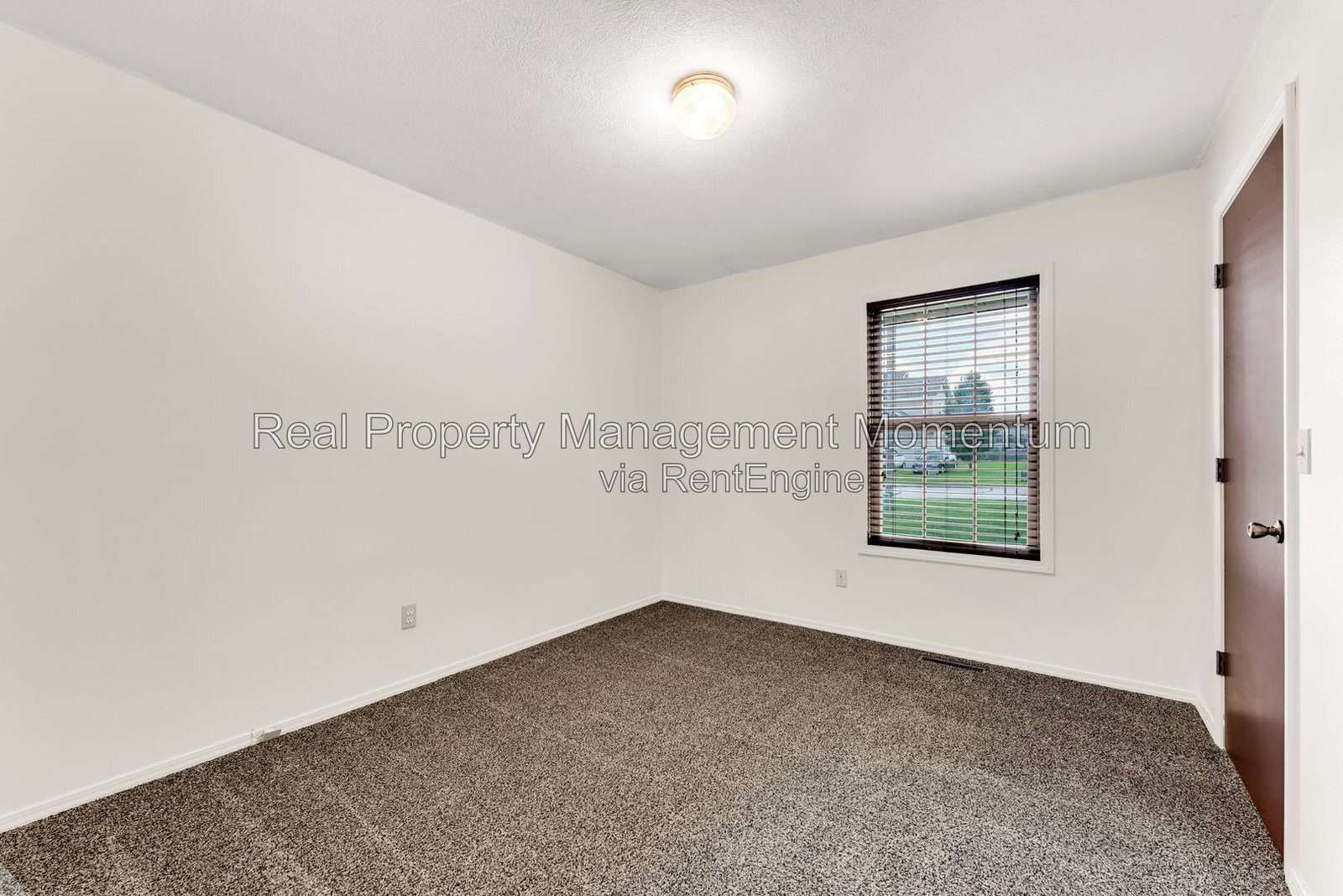 Building Photo - 813 Daniel Ln