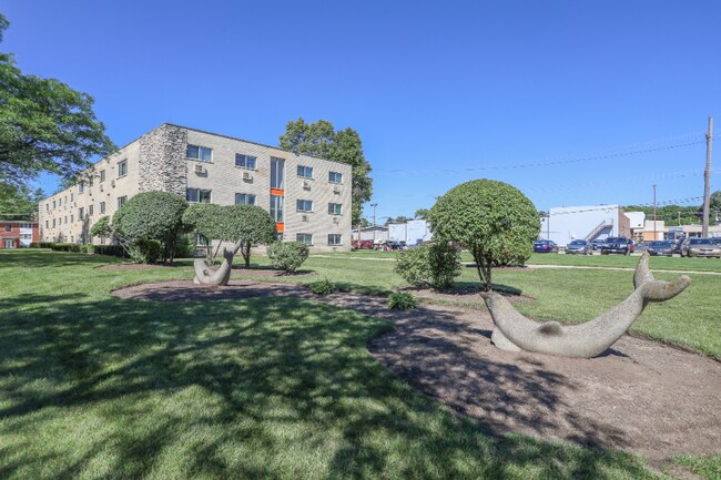 Building Photo - 600 McKinley Ave