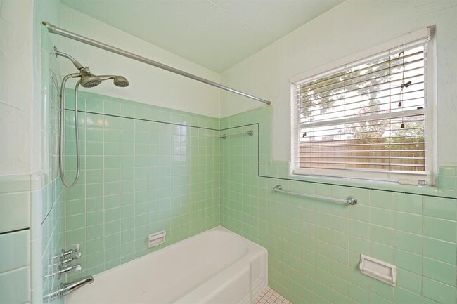 Building Photo - 10602 Willowisp Dr
