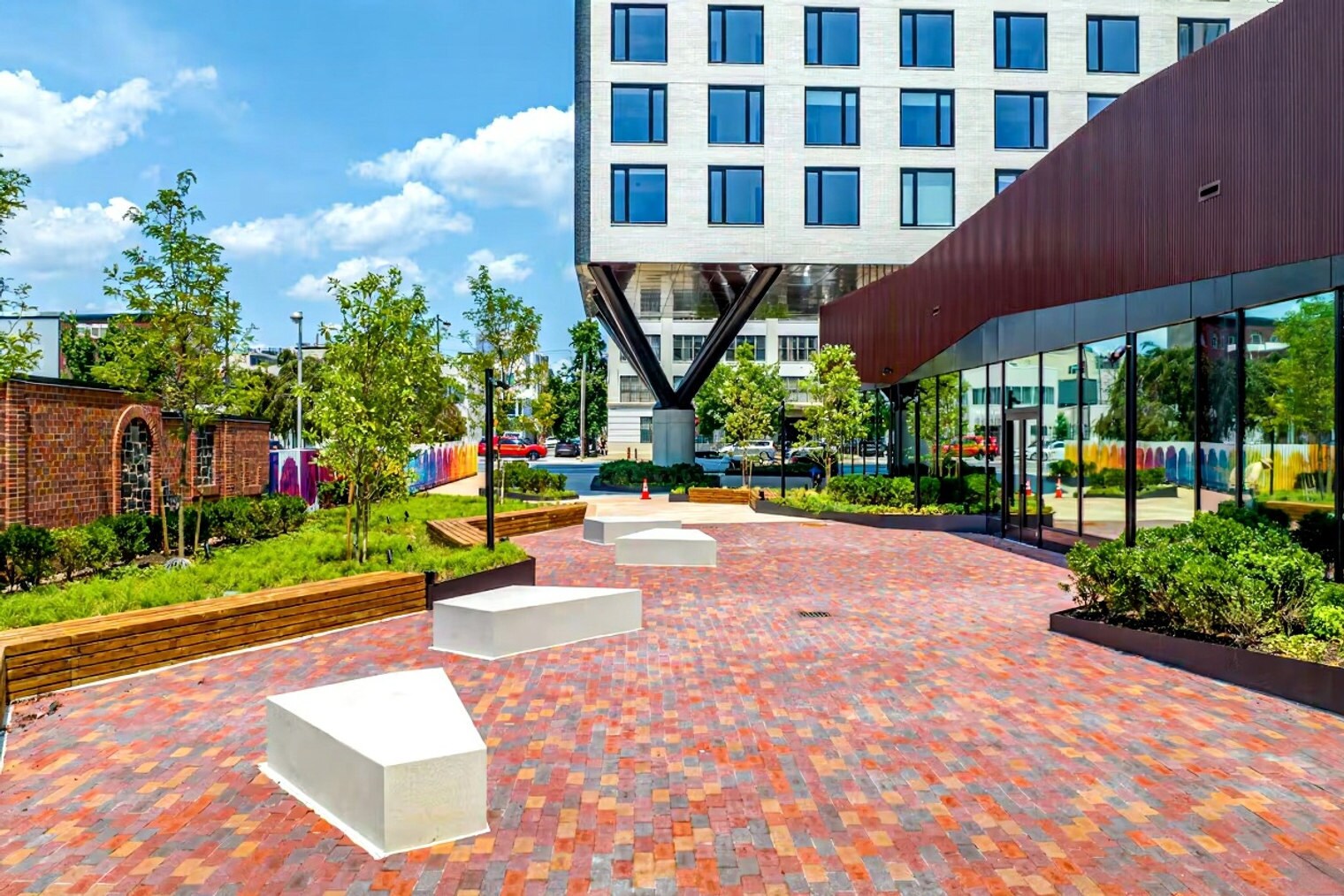 Building Photo - 200 Spring Garden St