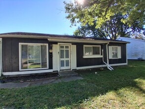 Building Photo - 1001 Koehn Dr