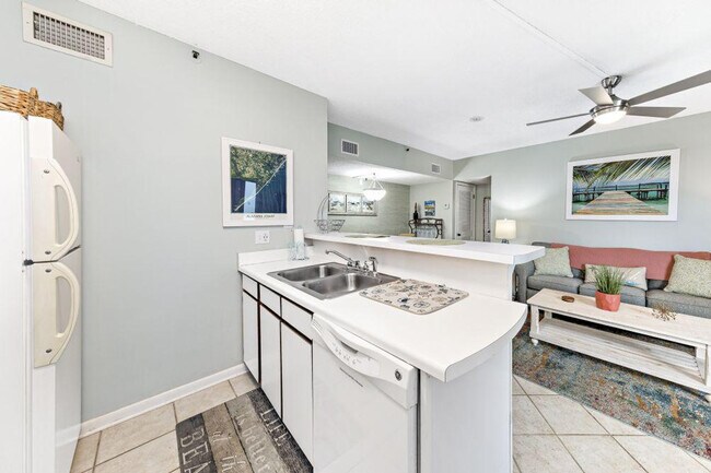 Building Photo - 375 Plantation Rd