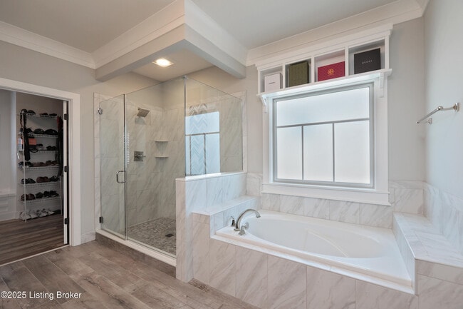 Building Photo - 14000 Glendower Dr