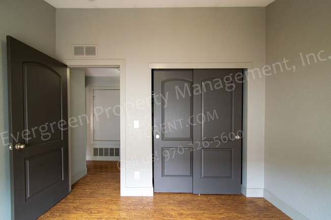 Building Photo - 2 bedroom, 2 bathroom condo in prime locat...