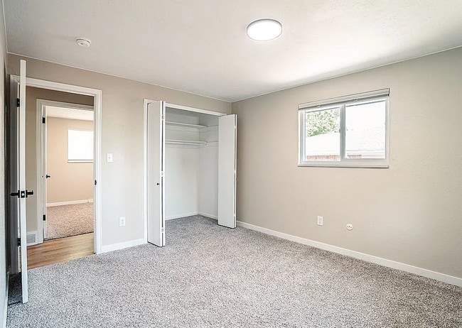 Building Photo - 4854 S Parfet St