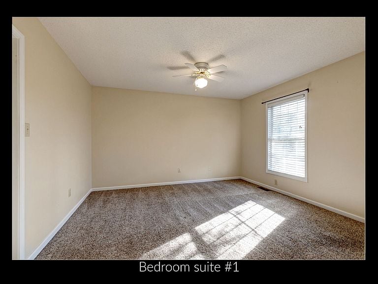 Building Photo - 805 E Sherwood Hills Dr