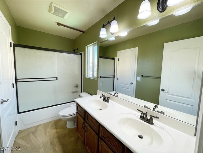 Building Photo - 9873 Belle Marie Ct