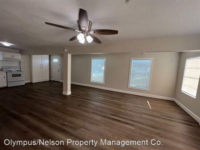 Building Photo - 414 Murex St