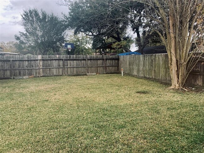 Building Photo - 6331 Lautrec Dr