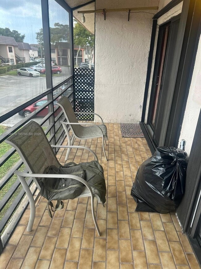 Building Photo - 855 NE 209th St