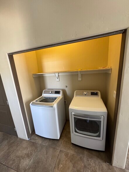 Building Photo - 4600 6th St NW