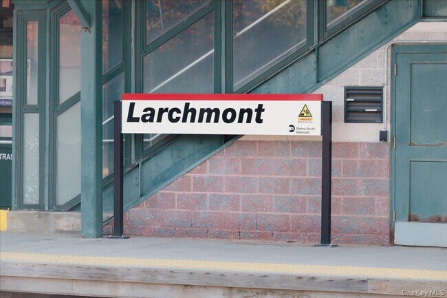 Building Photo - 19 Sherwood Dr