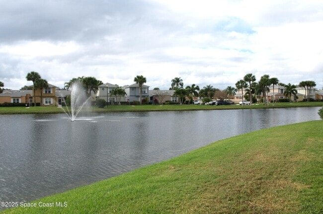 Building Photo - 1485 Malibu Cir NE