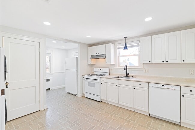 Building Photo - 126 Washington Ave