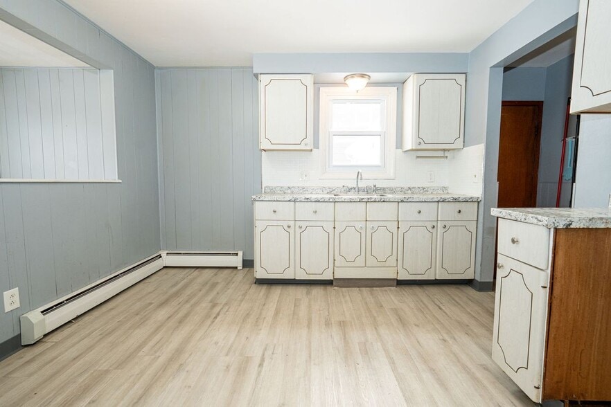 Building Photo - 24 Honduras Ln