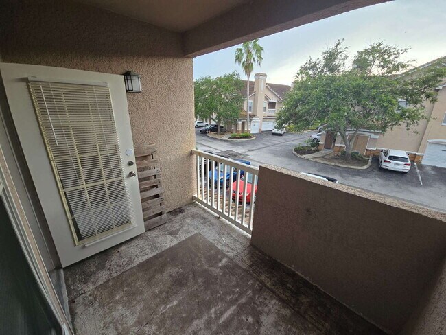 Building Photo - "Charming 1-Bedroom Condo Retreat in Tampa's Serene Villa View Circle"