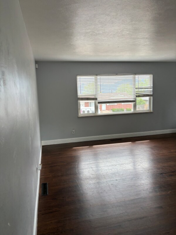 Building Photo - 662 Bridger Dr