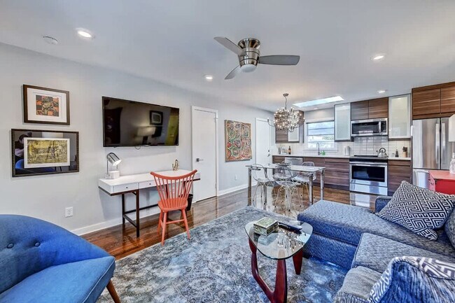 Building Photo - 510 Queens Rd