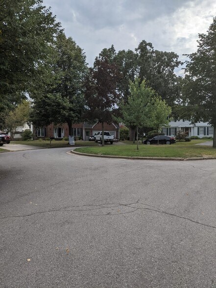 Building Photo - 19 Sandhollow Ct