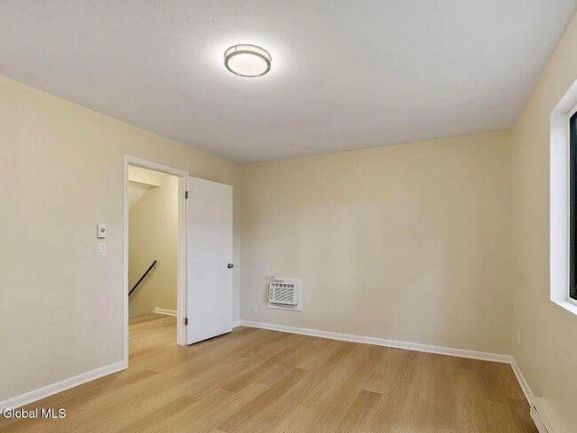 Building Photo - 19 Harvest Way