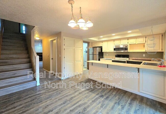 Building Photo - 12600 4th Ave W