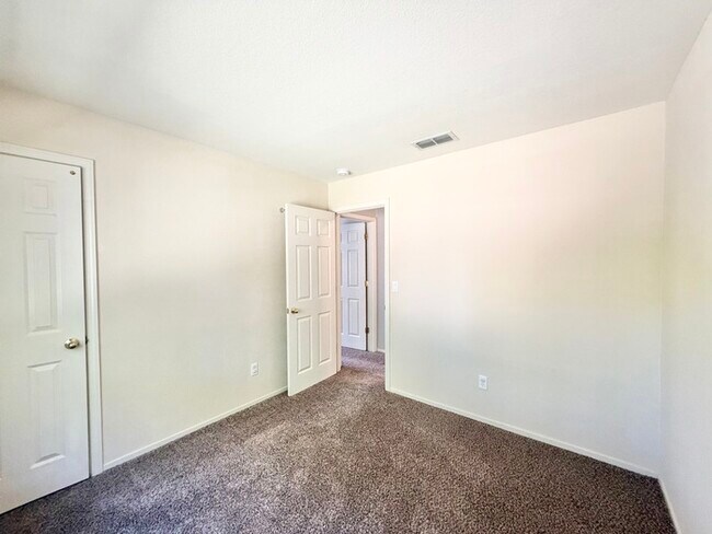 Building Photo - Bright and inviting 3-bedroom, 2-bathroom home!