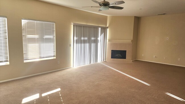 Building Photo - 1207 Palmas Ridge