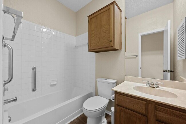 Building Photo - 6501 Brush Country Rd