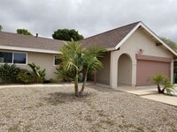 Building Photo - Charming Corner Single Story Home-Renovati...