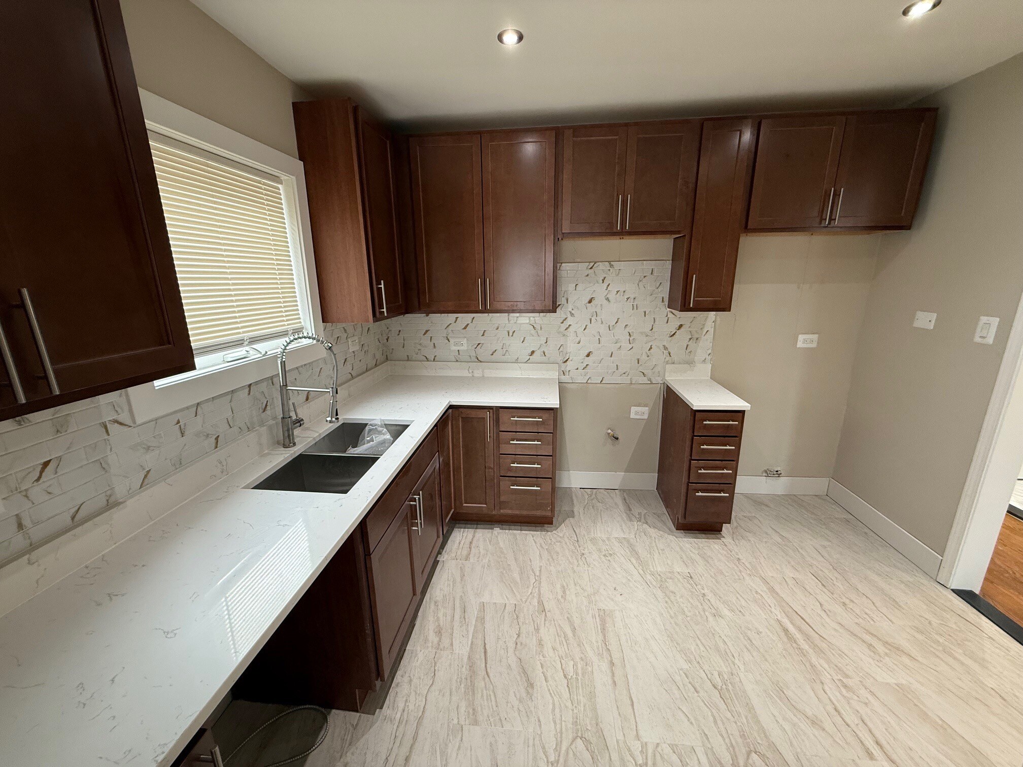 Building Photo - 10154 S Calumet Ave