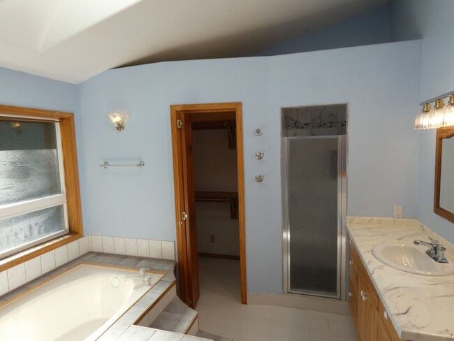 Building Photo - APPLICATION PENDING - *PNW Delight**